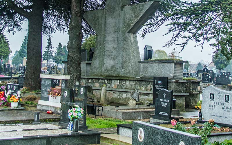 Градско гробље у Шиду