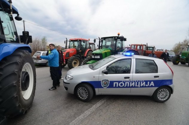 Блокада трактора у Шиду Блокада трактора у Шиду